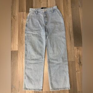 Hollister Light Wash Women’s High-Rise Dad Jeans